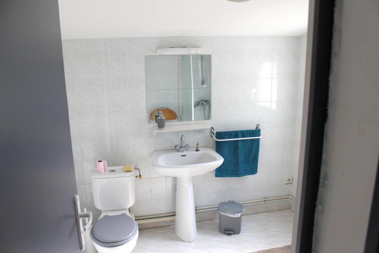 Maison Charmante A Saint-Patrice Avec Jardin Prive Kültér fotó